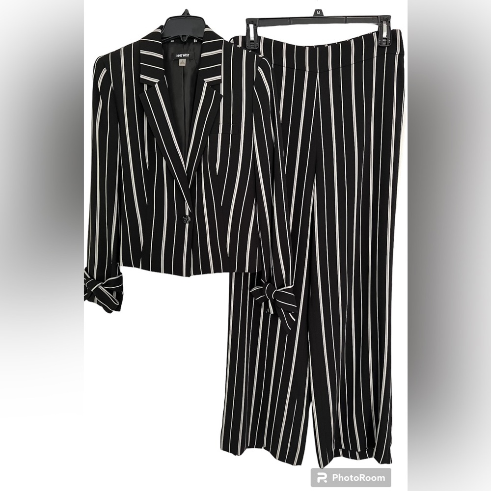 Nine West 2 piece pant suit - Picture 2 of 10